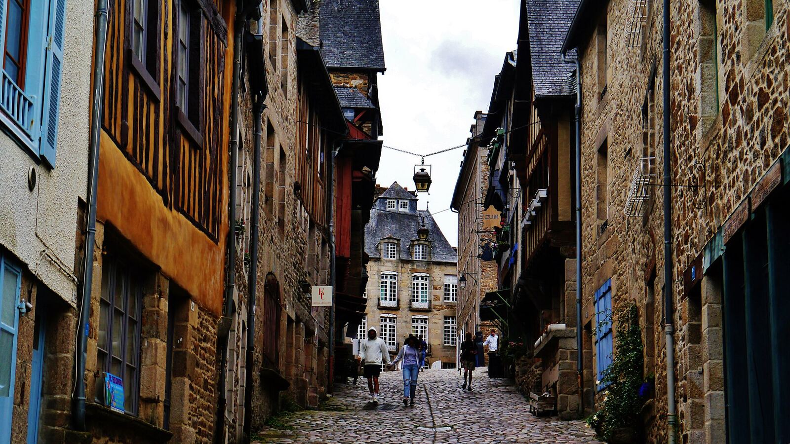Dinan